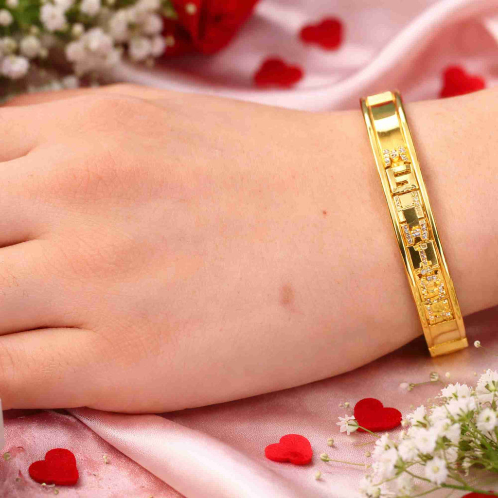 18K Gold Plated Personalized Bangle For Her – Custom Engraved Bracelet – Luxury Elegant Gift.